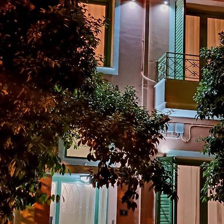 City Break Metro Ambelokipi Athens Exterior photo